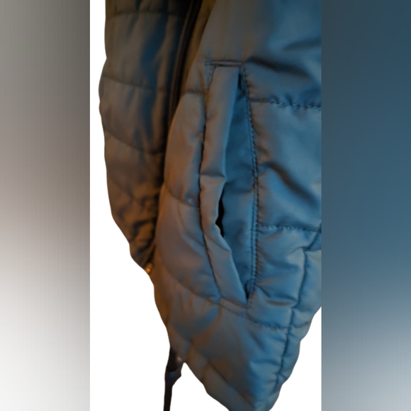 EUC Unionbay gray quilted zip up side pockets foldable collar sleeveless vest - Picture 2 of 8